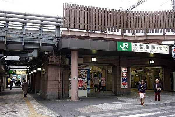 浜松町駅(JR 東海道本線) 徒歩6分。 420m