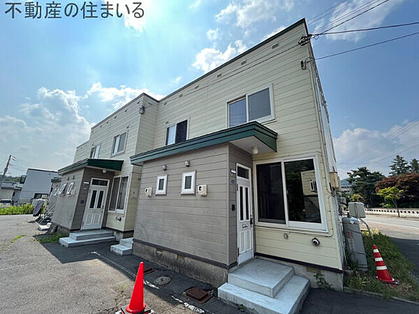 北海道札幌市南区石山二条3丁目(賃貸アパート2LDK・1階・52.50㎡)の写真 その1