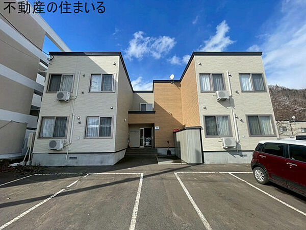 apartment 北海道札幌市南区川沿八条２丁目2‐7　リバーヒルズ川沿1階