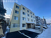 自衛隊前駅より徒歩2分 3階 築2年10ヶ月の賃貸物件