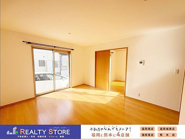 2面採光のリビング♪陽当たり・通風ともに良好です♪