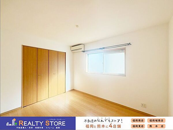自然光が差し込む明るいお部屋♪自分だけの空間でゆったりくつろぐリラックスタイム♪