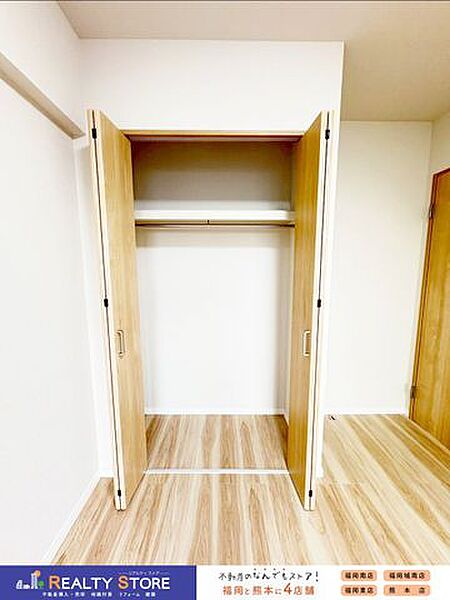 棚付きなので、整理もしやすくお部屋を広く活用できます♪