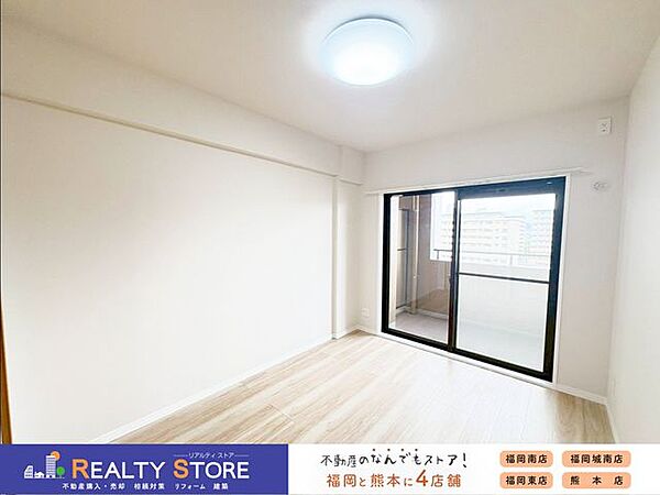 南東向きのバルコニーに面した明るいお部屋♪