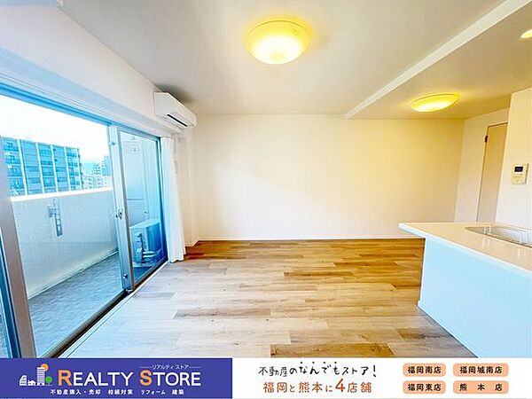 エアコン1基・レースカーテン取付済み♪季節を問わず快適に過ごせます♪
