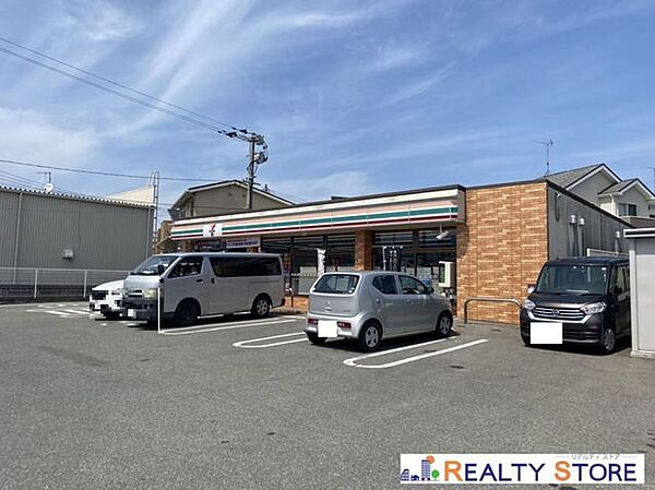 セブンイレブン針摺店 徒歩11分。 850m