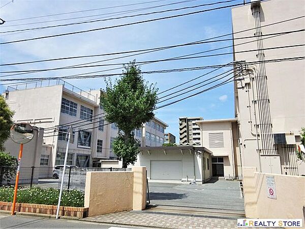 福岡市立吉塚小学校 徒歩3分。 220m