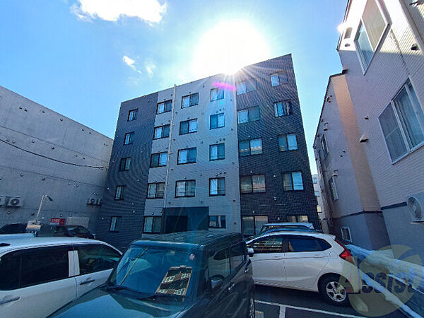 北海道札幌市中央区南十四条西7丁目(賃貸マンション1LDK・5階・35.50㎡)の写真 その1