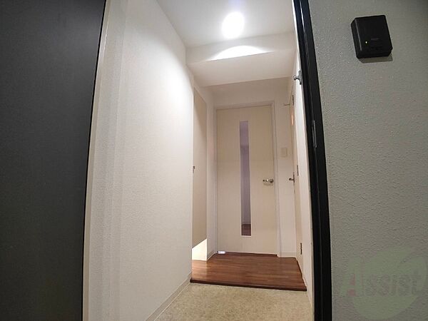 画像12:玄関です。白を基調としていて清潔感があります！