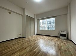 モンターニュアネックス 2階ワンルームのリビング/ダイニング