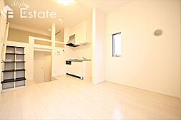 名古屋市営桜通線 鶴里駅 徒歩4分の賃貸アパート 1階1SLDKのリビング/ダイニング