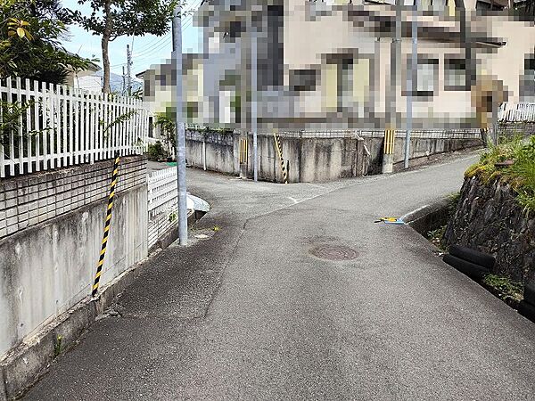 北側道路幅は約4.7ｍ