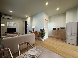 アルティス本陣 302 3階1LDKのリビング/ダイニング