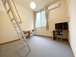 レオパレスクレスト 102 1階1Kのリビング/ダイニング