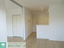 ポミエ川崎 101 1階1LDKのリビング/ダイニング