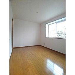 ラルジュII 102 1階3DKのリビング/ダイニング