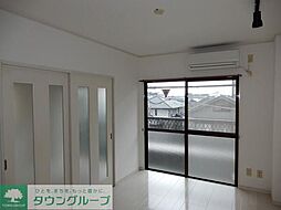 アーバンＳＴ 301 3階1LDKのリビング/ダイニング