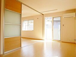 アムールII 2階1LDKのリビング/ダイニング