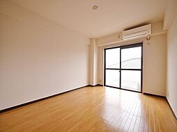 メゾン・ド・別所 3階ワンルームのリビング/ダイニング