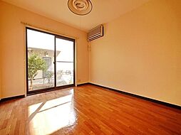 グリーンウッドII 2階1Kのリビング/ダイニング