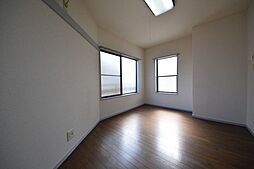 ルーブル子安 205 2階1Kのリビング/ダイニング