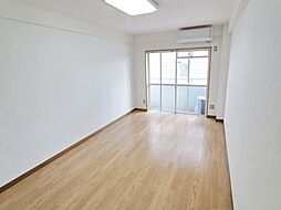 プラスハイツ日野 205 2階ワンルームのリビング/ダイニング