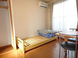 レオパレスイースト浅川 104 1階1Kのリビング/ダイニング