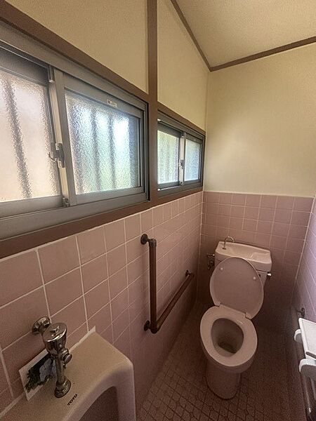 トイレを拡大表示