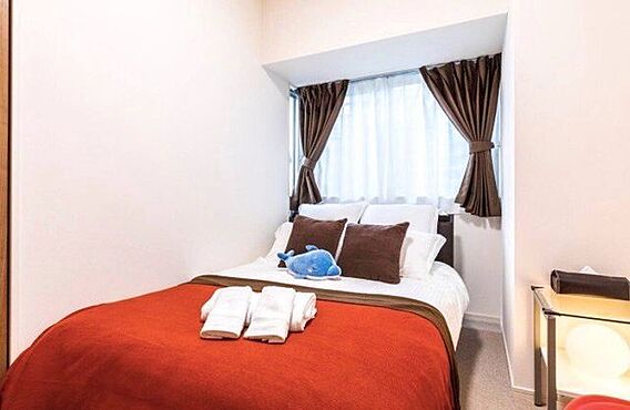 夜は間接照明で...