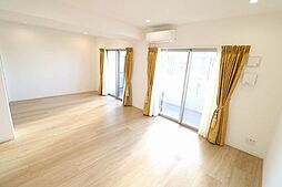 アルファスマート牧港 2LDKのリビング/ダイニング