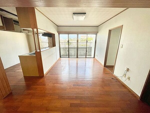 暮らしの舞台は、このリビングから始まる