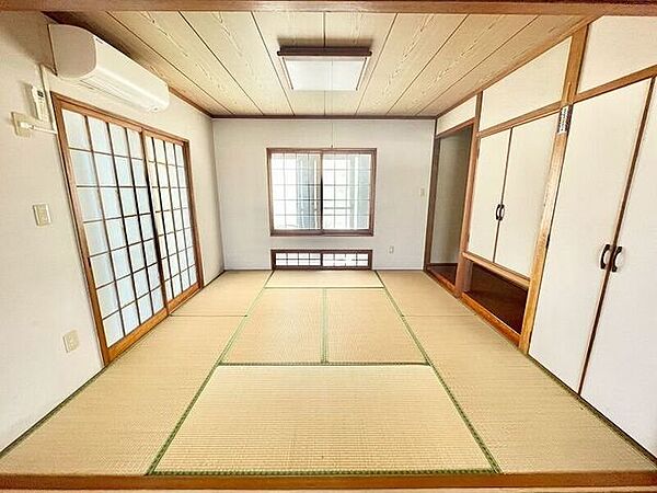 畳の香りが心地よい落ち着いた空間