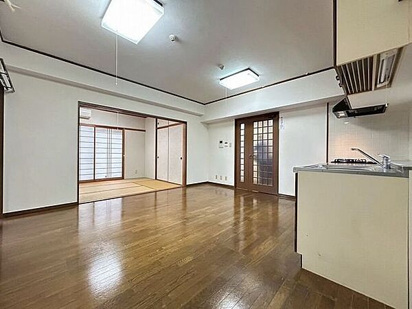 和室のお部屋と合わせて広々とご使用できます