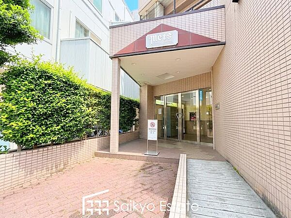 モニター付オートロックシステムでセキュリティ面も良好です！宅配ボックスも完備されておりますので、不在時でも受け取れるのは安心ですね。