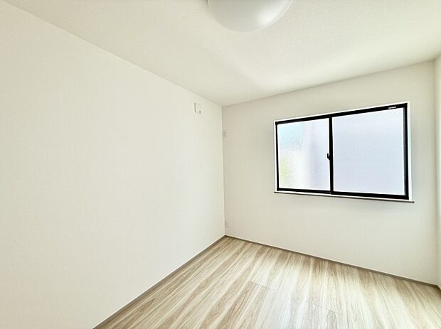 ■落ち着いた雰囲気のお部屋で心が安らぐ空間