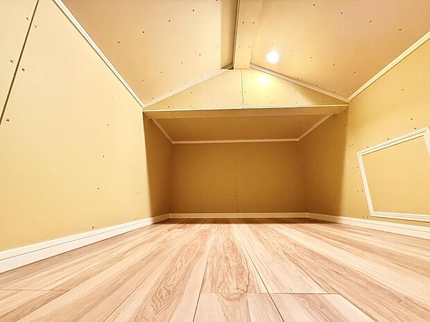 ■目に見えない隠し部屋、屋根裏収納  