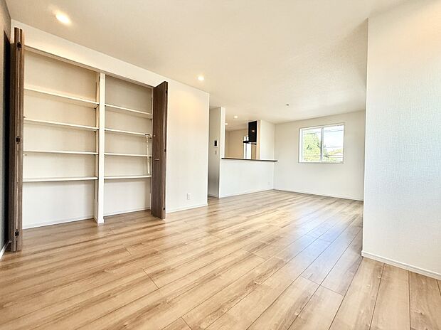 ■くつろぎと笑顔が集まる、心温まるリビング