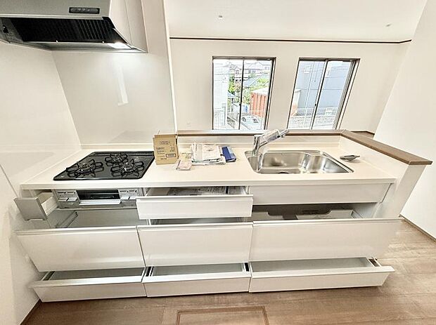 ■家族の絆を深める、温もりのあるキッチン