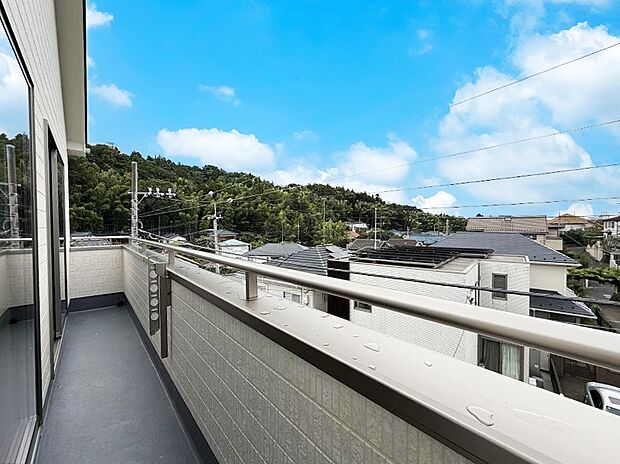 ■ 季節の移ろいを感じられる開放的な空間です