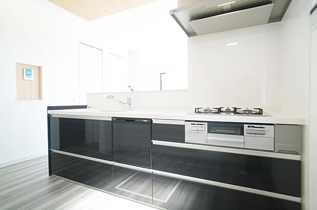 ■シンプルで美しく心地よい時間を生むキッチン空間