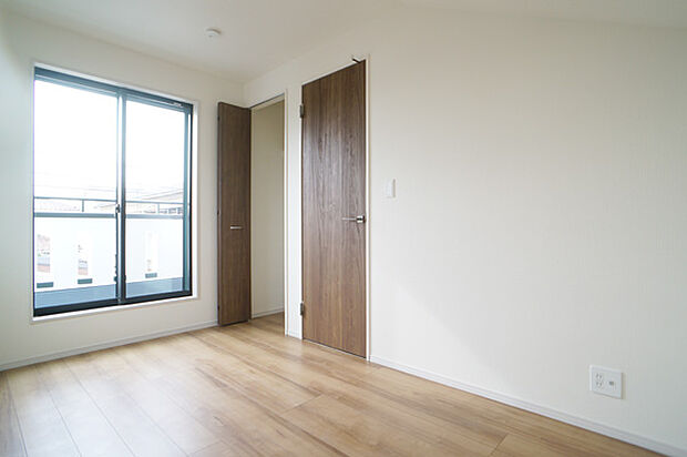 ■落ち着いた色合いのお部屋で穏やかな時間を楽しめます