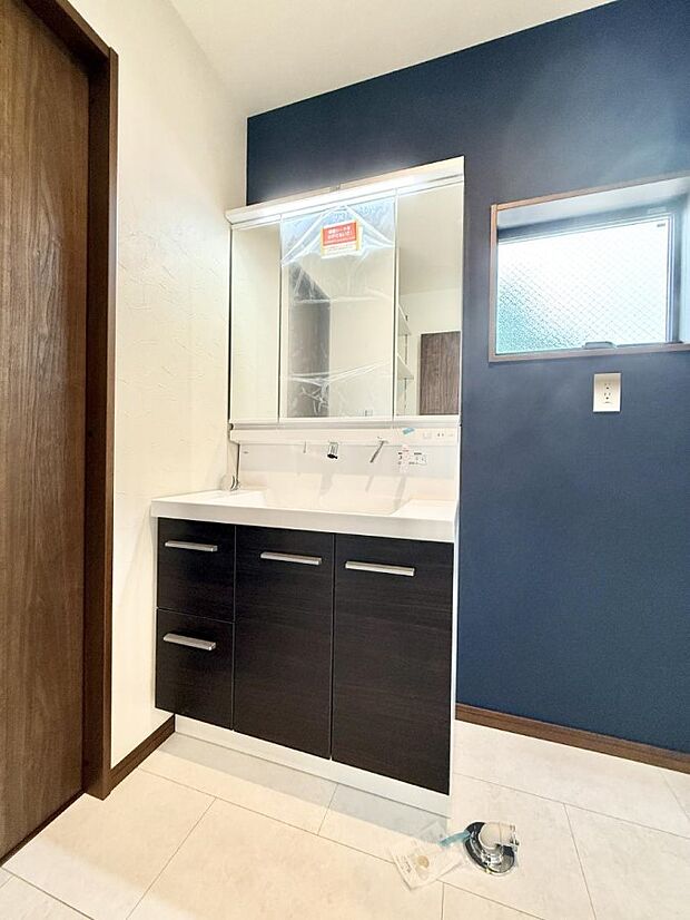 ■明るい洗面所は毎朝の歯磨きも楽しくできちゃいそうです♪