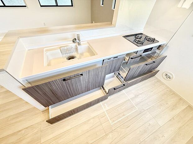 ■家族の絆を深める、温もりのあるキッチン