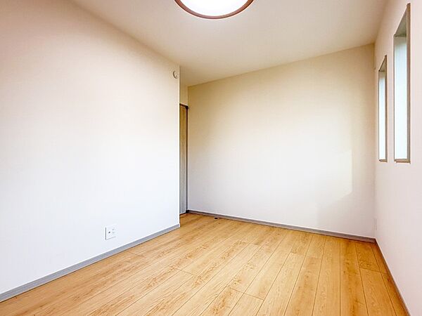 ■落ち着いた色合いのお部屋で穏やかな時間を楽しめます