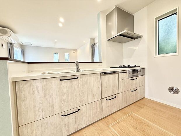 ■シンプルで美しく心地よい時間を生むキッチン空間