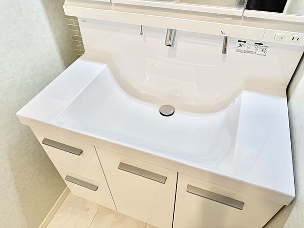 ■手洗いや顔を洗う時も快適に使える便利なシャワー