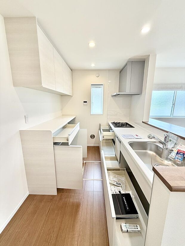 ■家族の絆を深める、温もりのあるキッチン