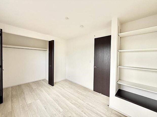 ■落ち着いた色合いのお部屋で穏やかな時間を楽しめます