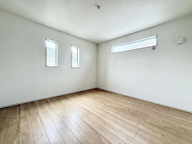 ■落ち着いた色合いのお部屋で穏やかな時間を楽しめます