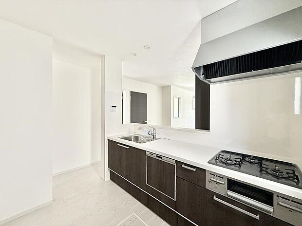 ■シンプルで美しく心地よい時間を生むキッチン空間